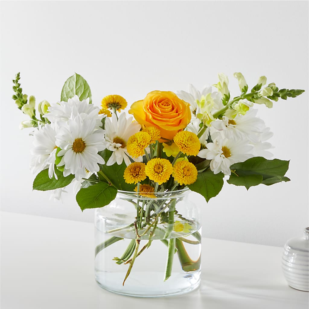 Sun Salutation Bouquet – Simply Flowers, Los Angeles CA