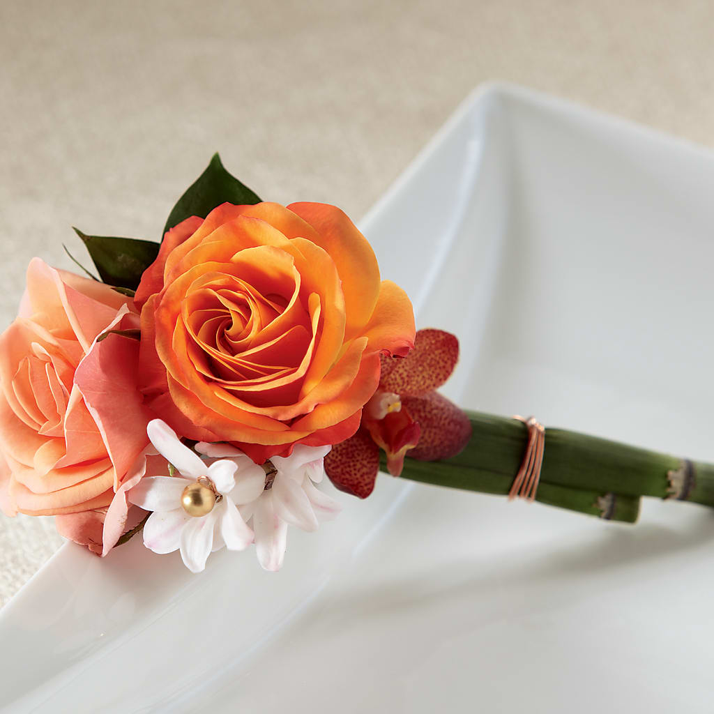 Sunset Dream Boutonniere – Simply Flowers, Los Angeles CA