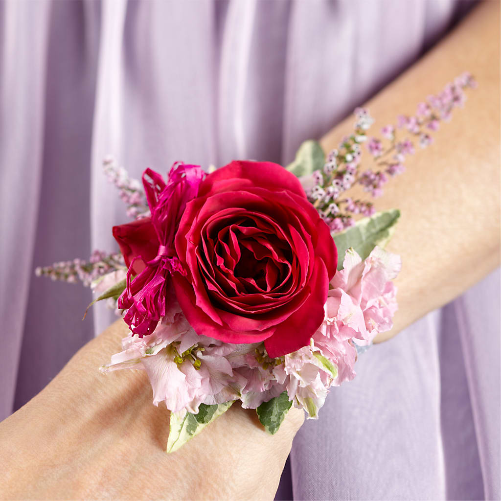 Rose Charm Corsage – Simply Flowers, Los Angeles CA