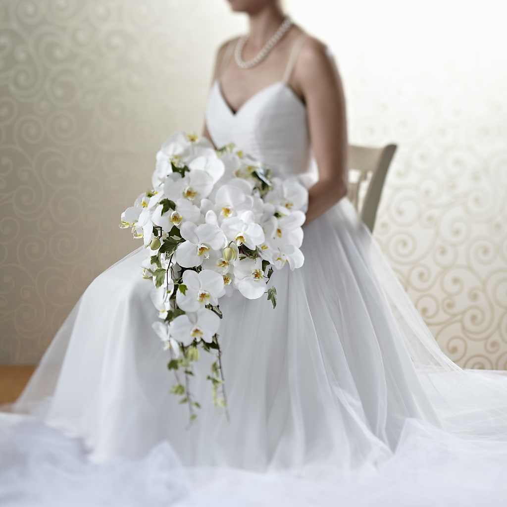 Classic White Bouquet – Simply Flowers, Los Angeles CA