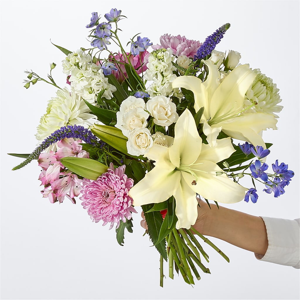 Winter Celebration Bouquet –  Simply Flowers, Los Angeles CA