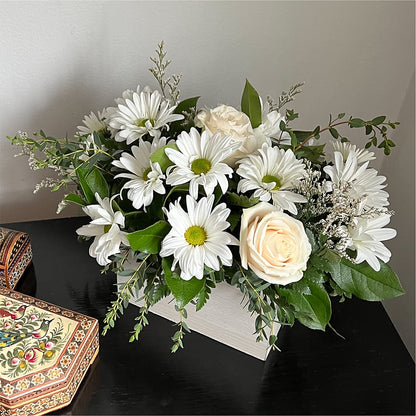 Fresh Linen Box Bouquet –  Simply Flowers, Los Angeles CA