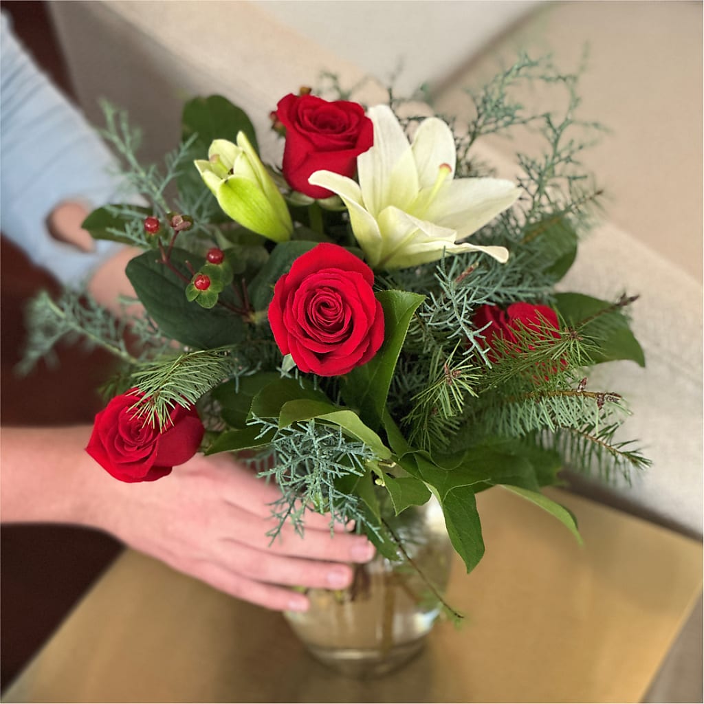 Glittering Lights Bouquet –  Simply Flowers, Los Angeles CA