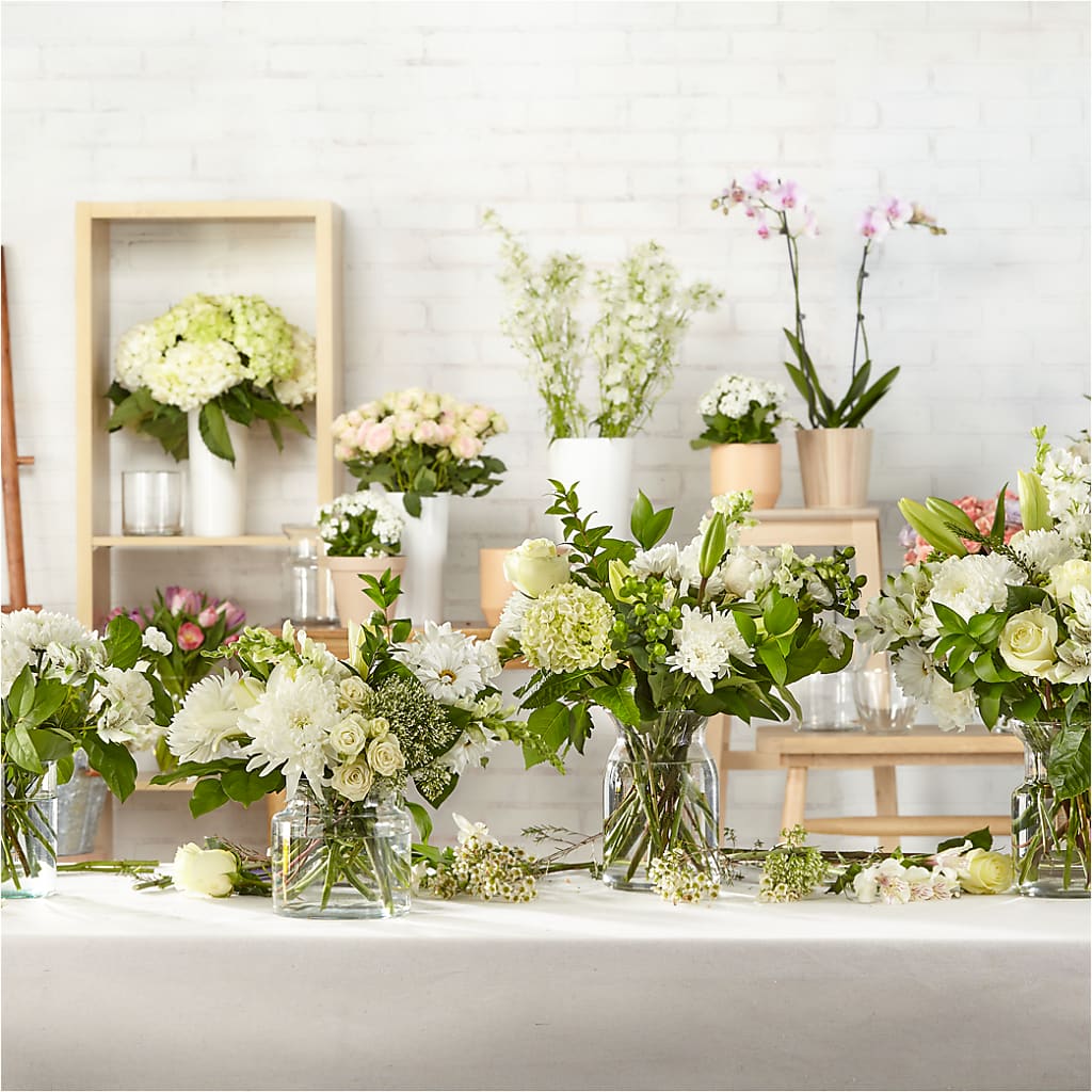 Classic Ivory – A Florist Original –  Simply Flowers, Los Angeles CA