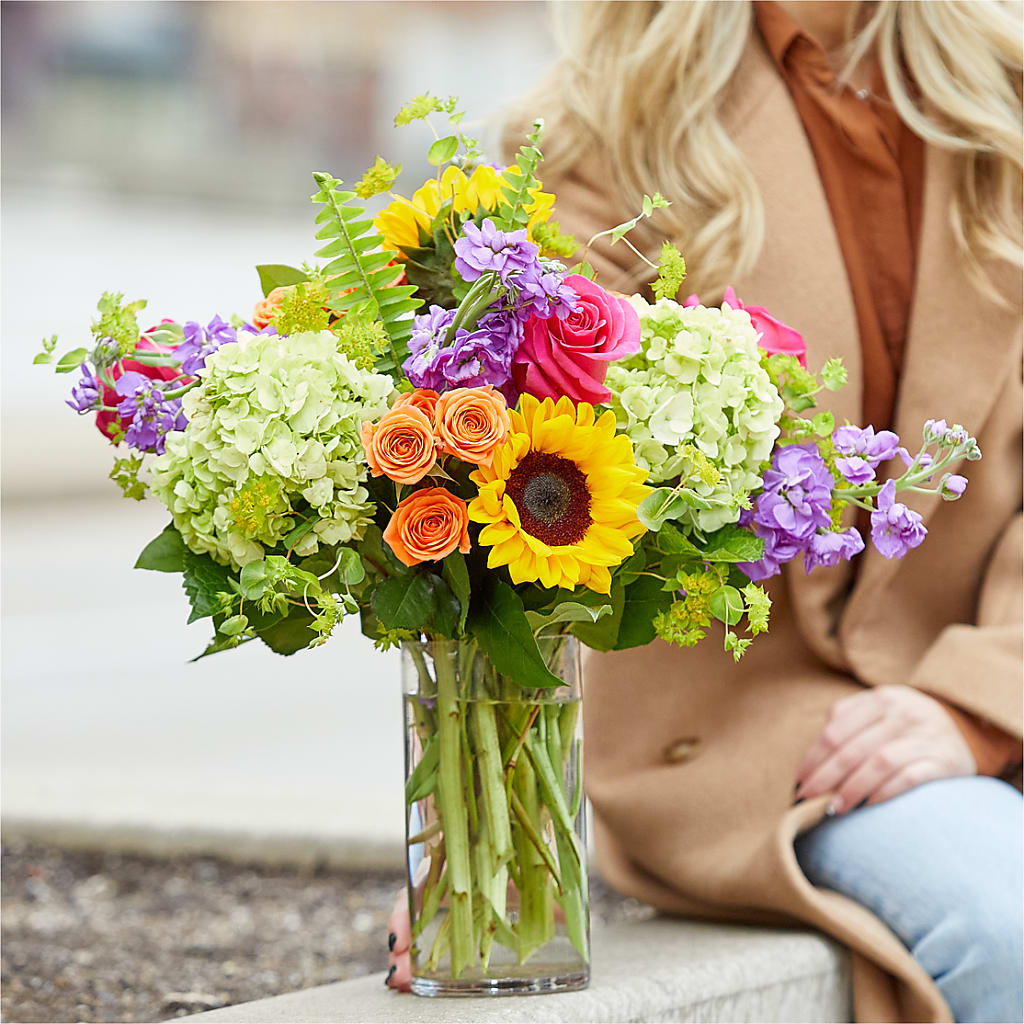 Vibrant Greetings Bouquet –  Simply Flowers, Los Angeles CA
