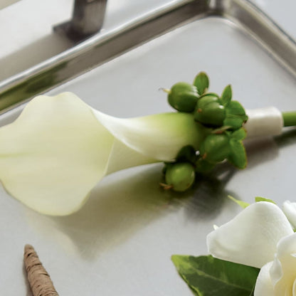 White Calla Boutonniere –  Simply Flowers, Los Angeles CA